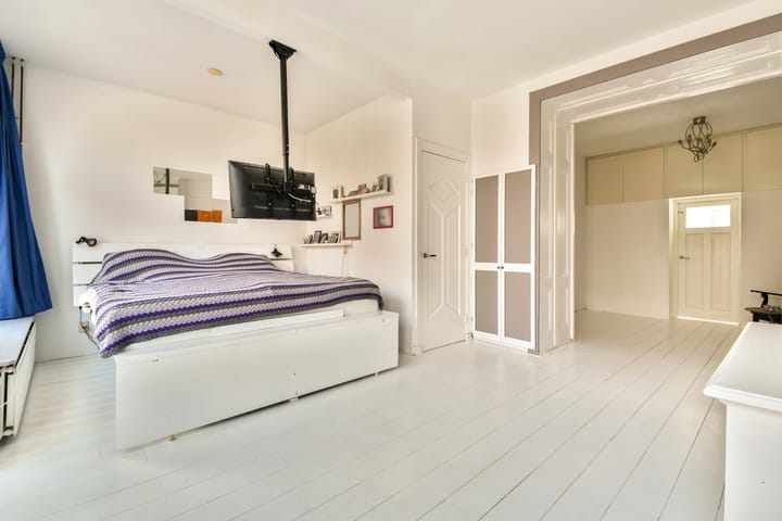 Photo 4 of Valdezstraat 4-A