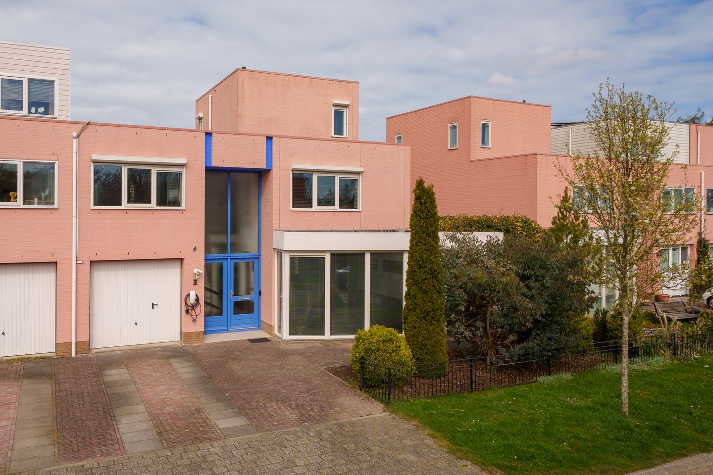 Foto 1 van Rougestraat 3