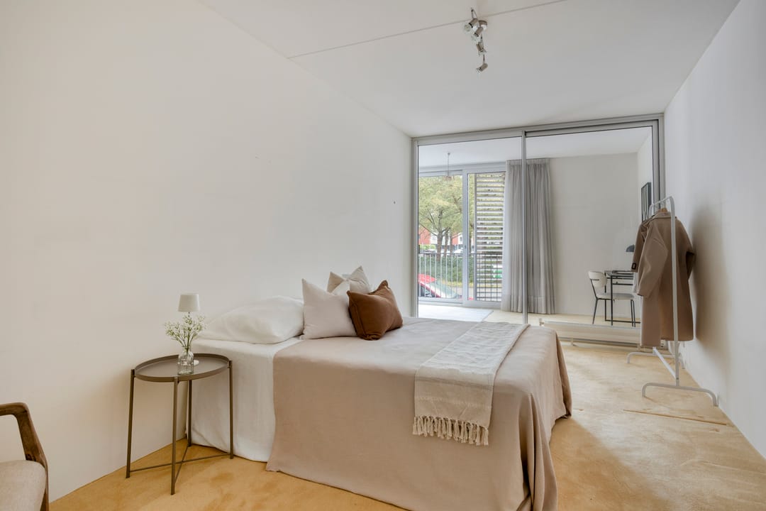 Spacious corner apartment in Amstelveen Stadshart with parking and loggia — 22