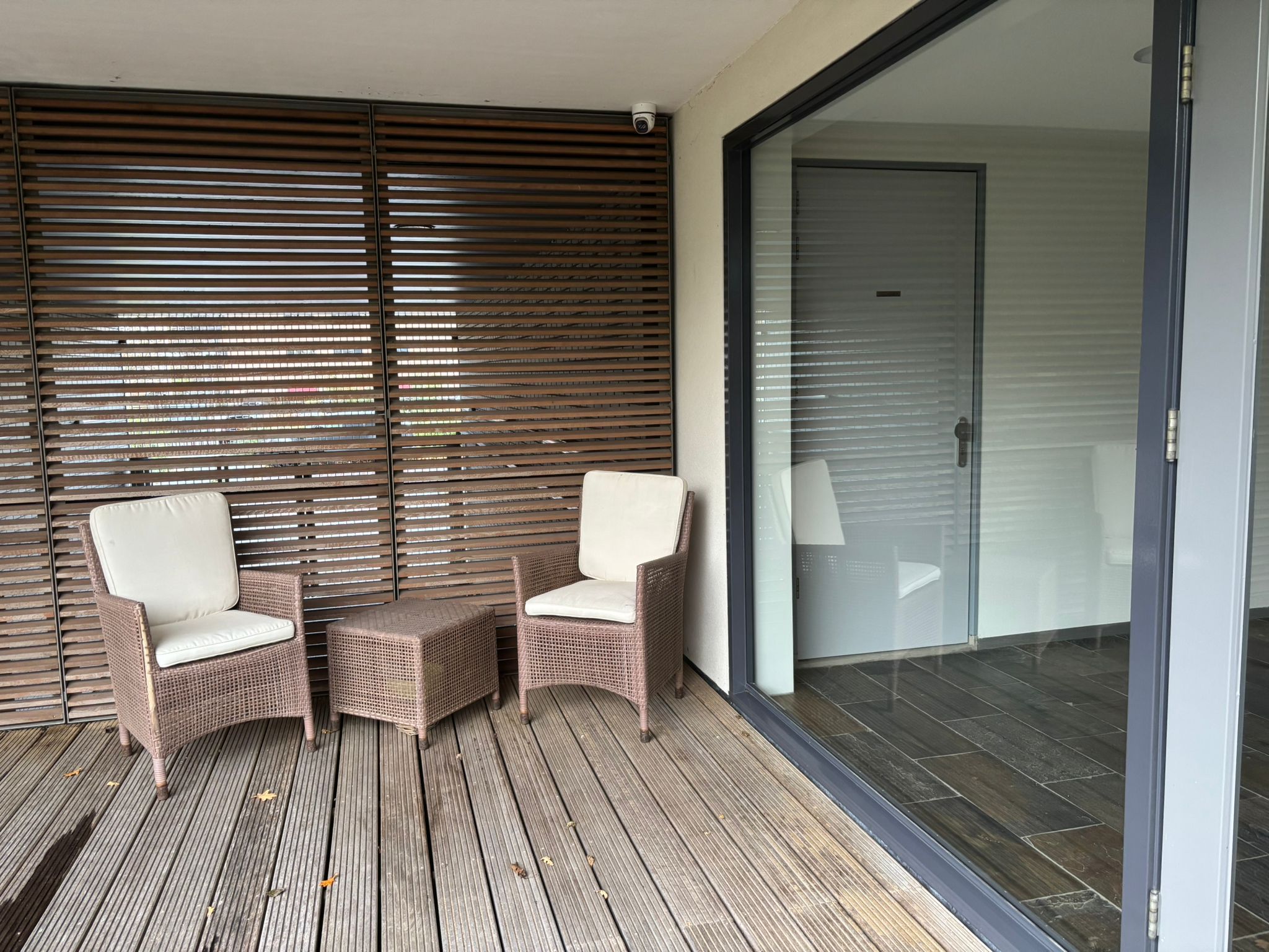 Spacious corner apartment in Amstelveen Stadshart with parking and loggia — 30