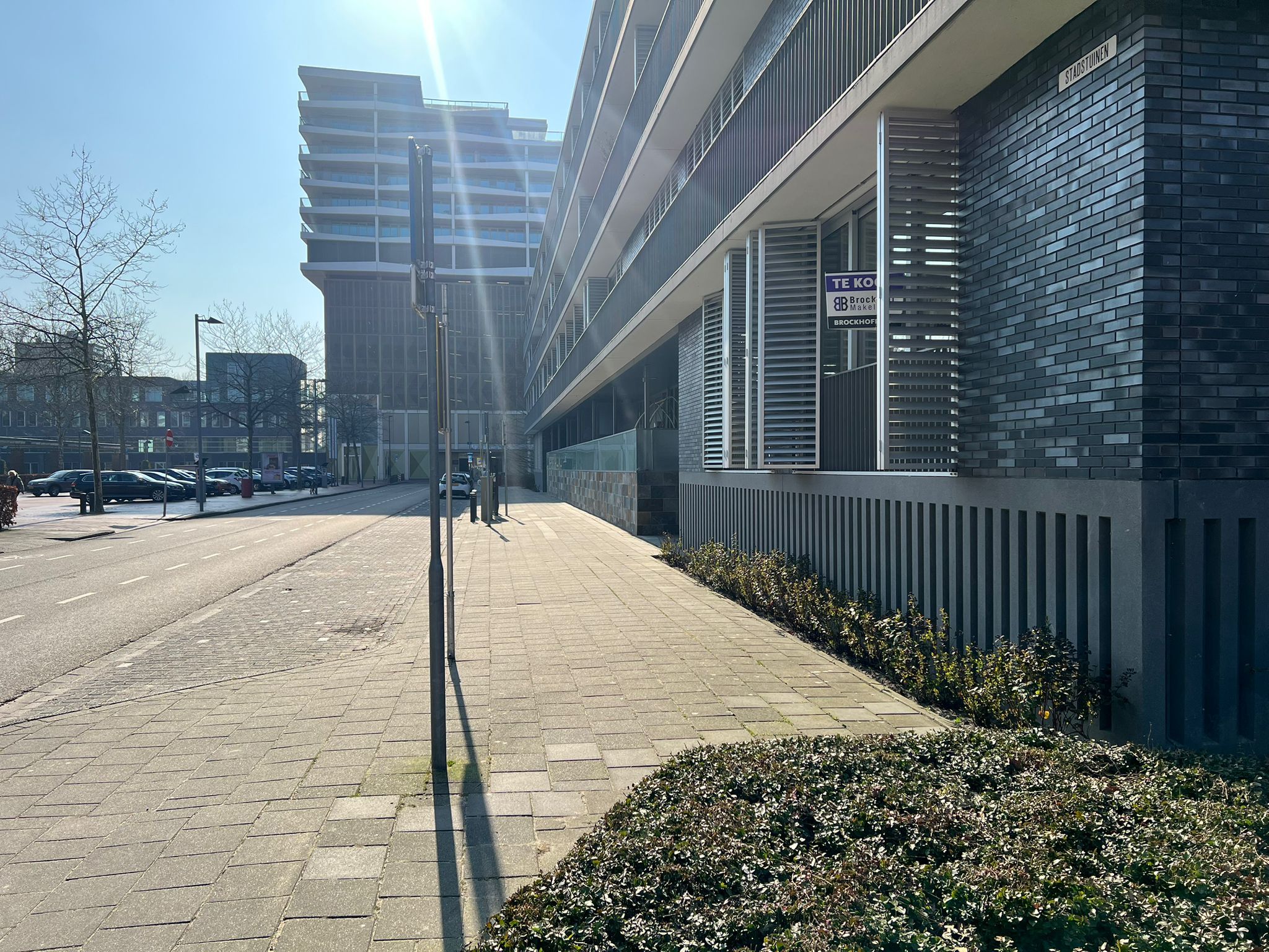 Spacious corner apartment in Amstelveen Stadshart with parking and loggia — 42