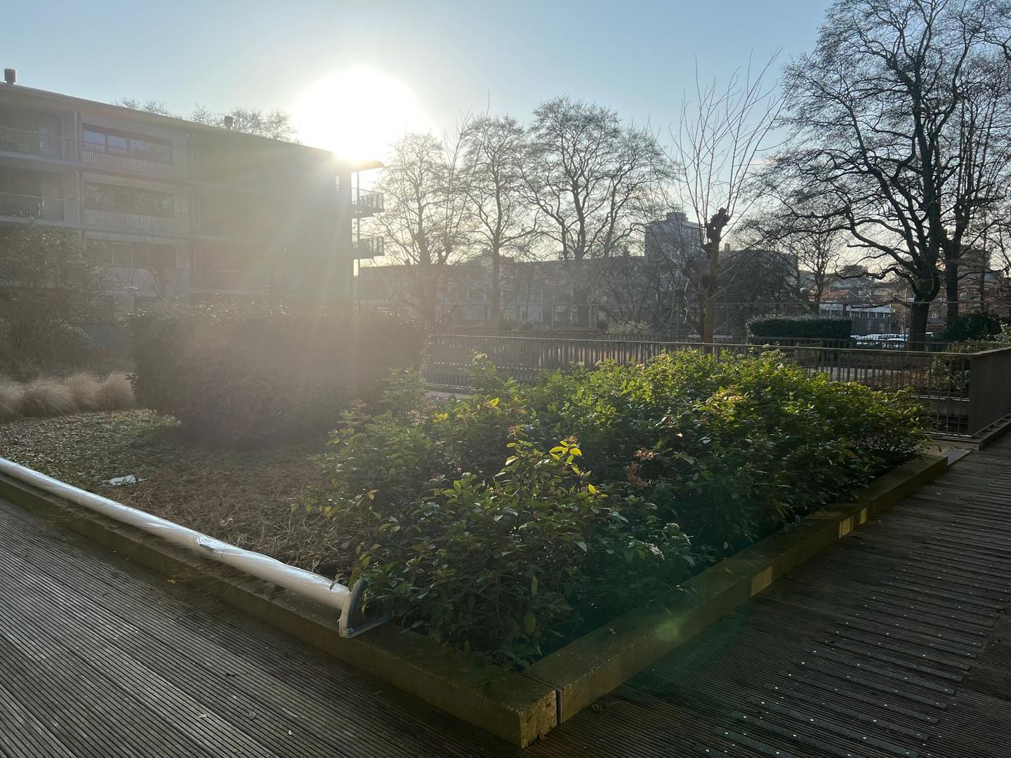 Spacious corner apartment in Amstelveen Stadshart with parking and loggia — 40