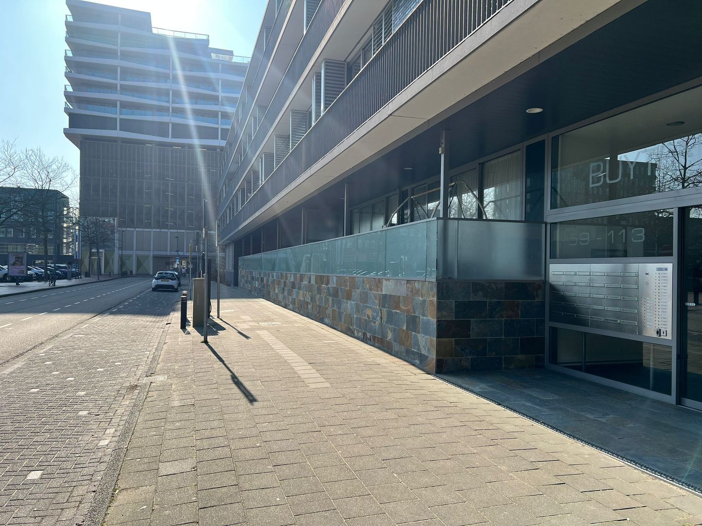 Spacious corner apartment in Amstelveen Stadshart with parking and loggia — 44