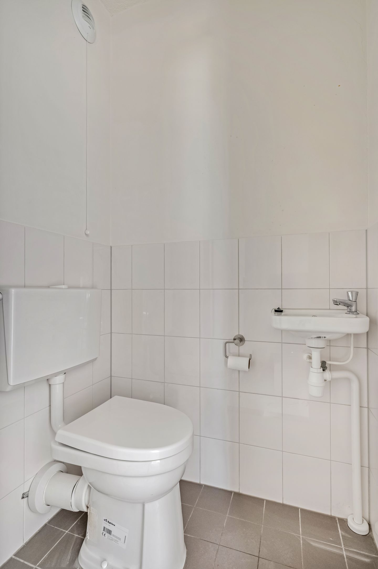 Bright corner apartment with green views in senior service flat Belvédère — 19