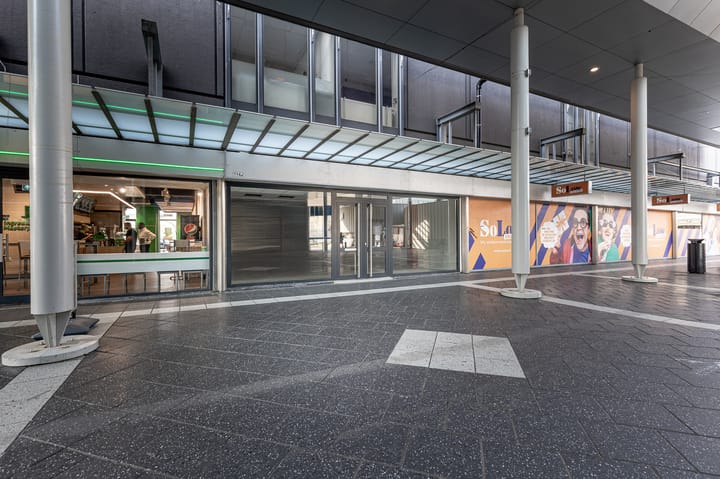 Winkelcentrum Woensel 114-118, Eindhoven