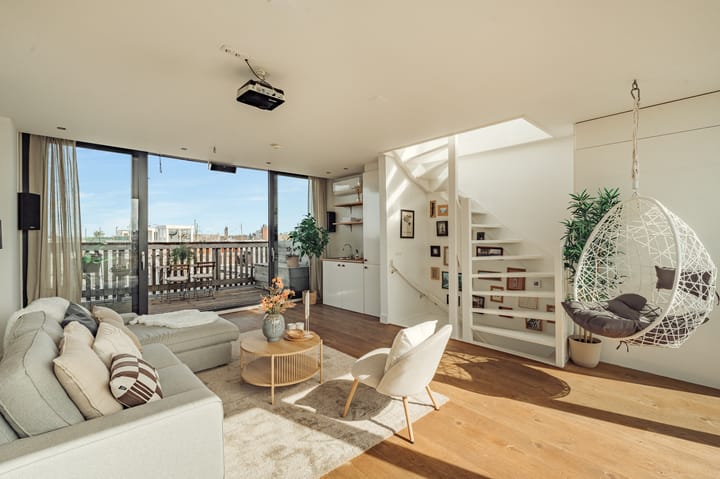 Photo 2 of Roelof Hartstraat 27-4