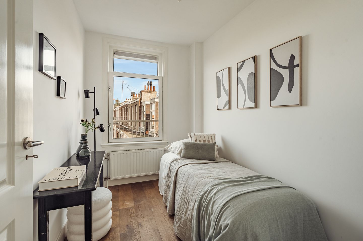 Spectacular penthouse in Museum Quarter with Rijksmuseum views and private roof terrace — 34