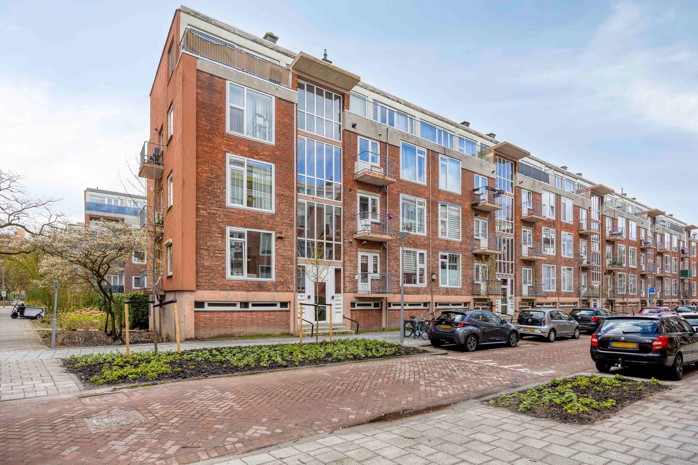 Photo 20 of Hekbootstraat 10-A