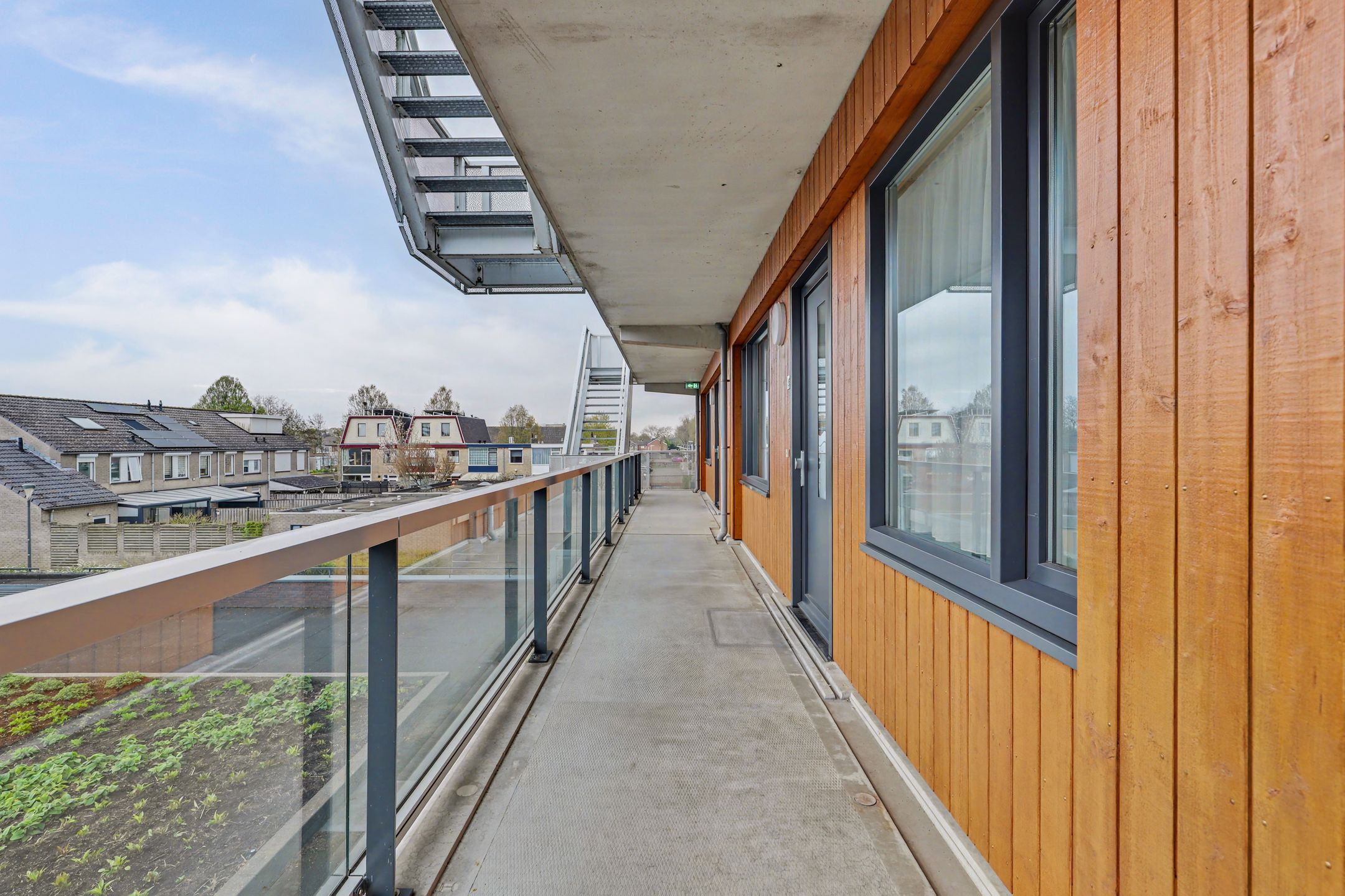 Modern apartment with balcony and private parking in central Terneuzen — 12