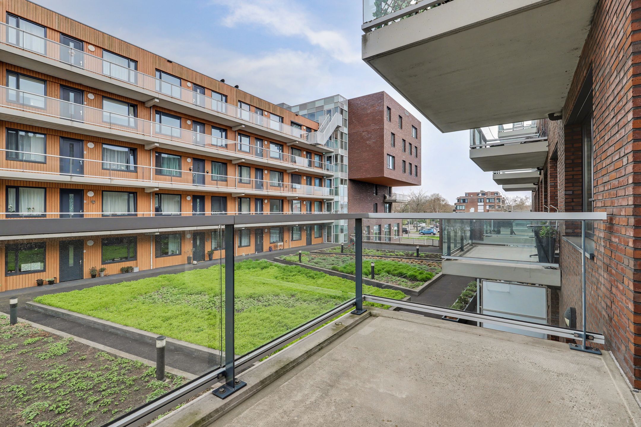 Modern apartment with balcony and private parking in central Terneuzen — 24