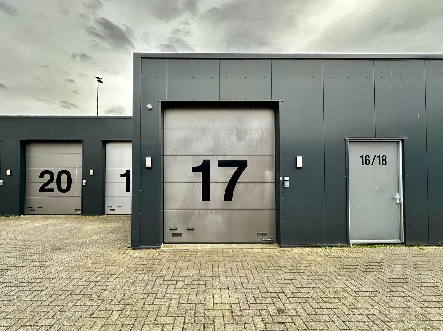 Bekijk foto 1 van Rijshoutweg 1-B17