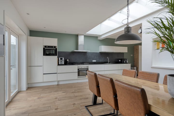 Photo 3 of Koningin Wilhelminastraat 8