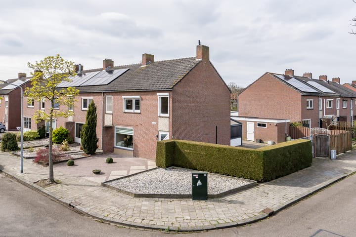 Photo 2 of Tromplaan 2