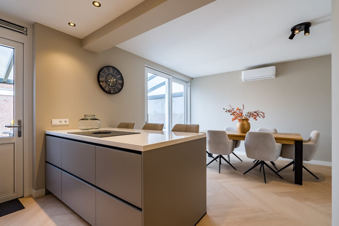 Photo 13 of Tromplaan 2