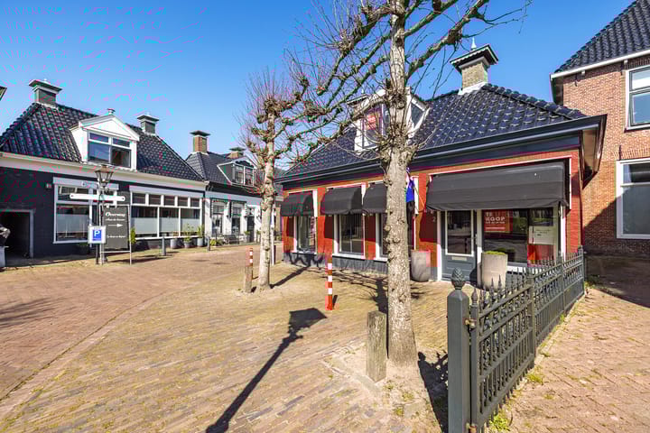 Halbertsma's Plein 2, Grou