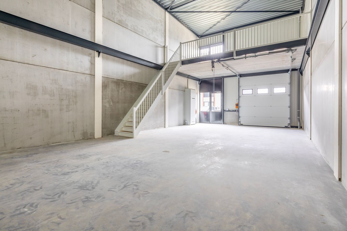 Bekijk foto 2 van Van Utrechtweg 20-u