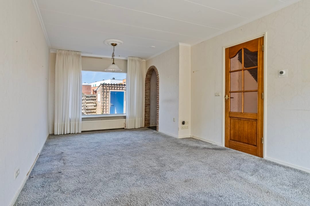 Photo 2 of Veenstraat 8