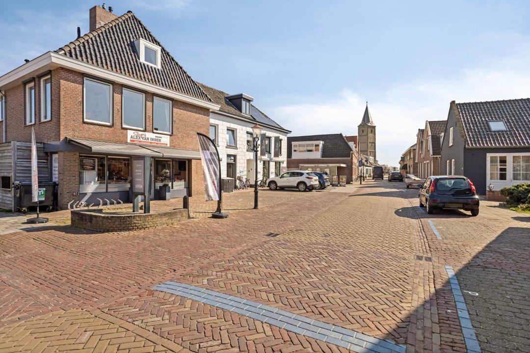 Photo 41 of Veenstraat 8