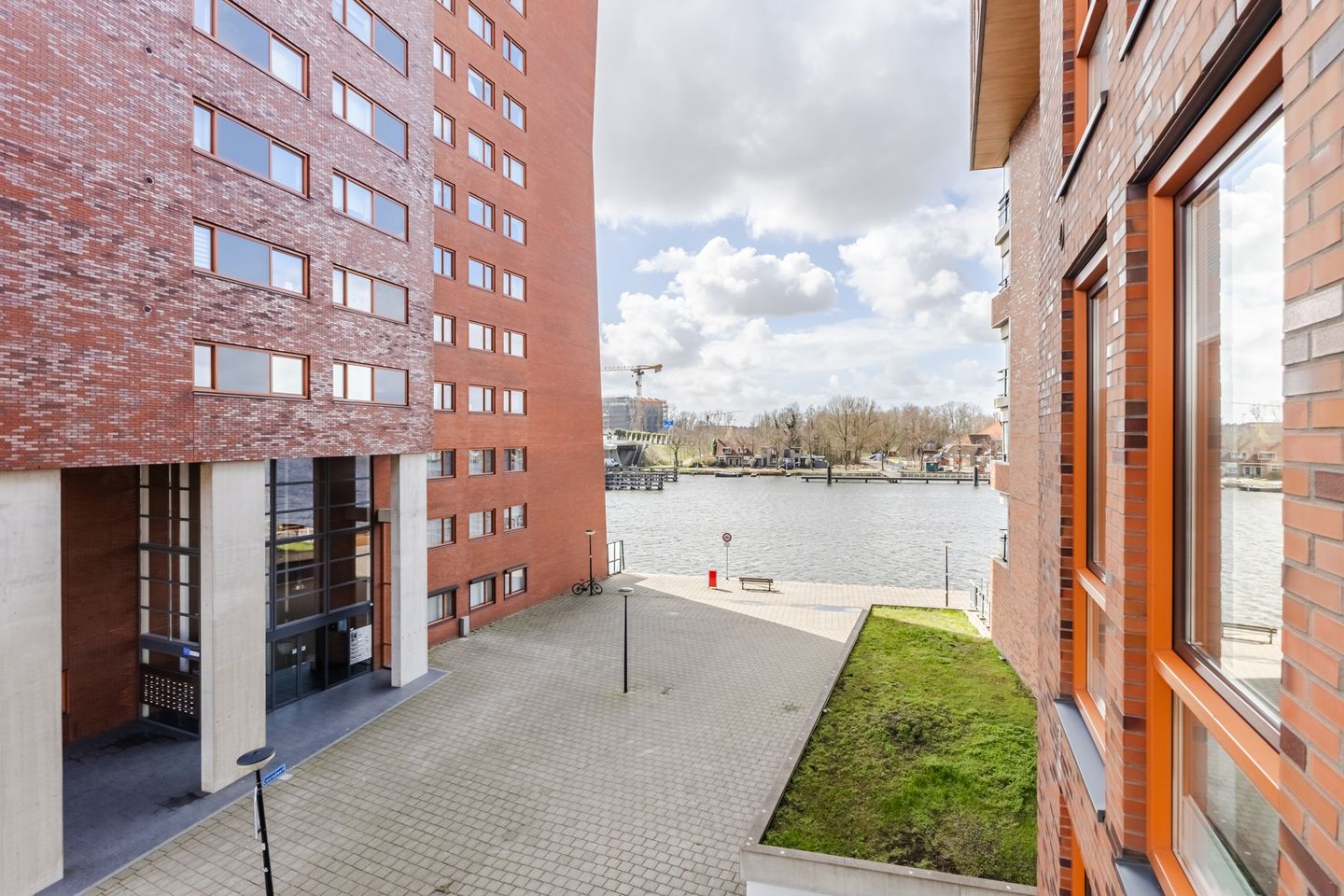 Photo 34 of Conradwerf 87