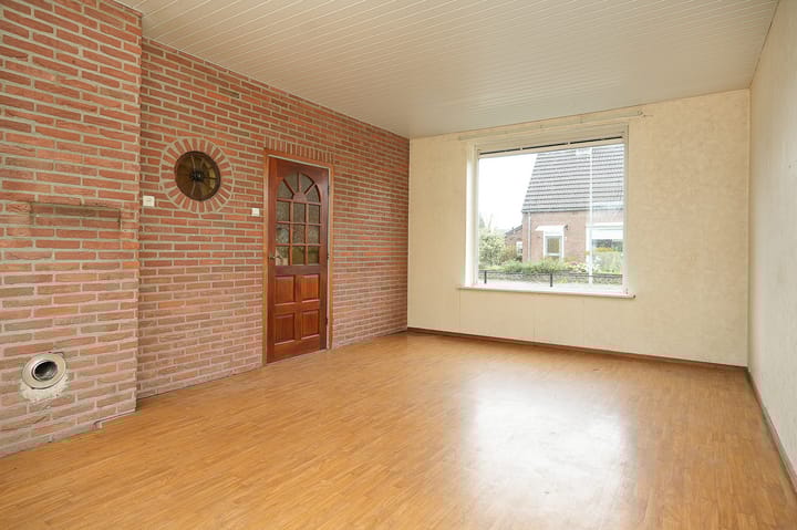 Photo 2 of Van der Zandestraat 15