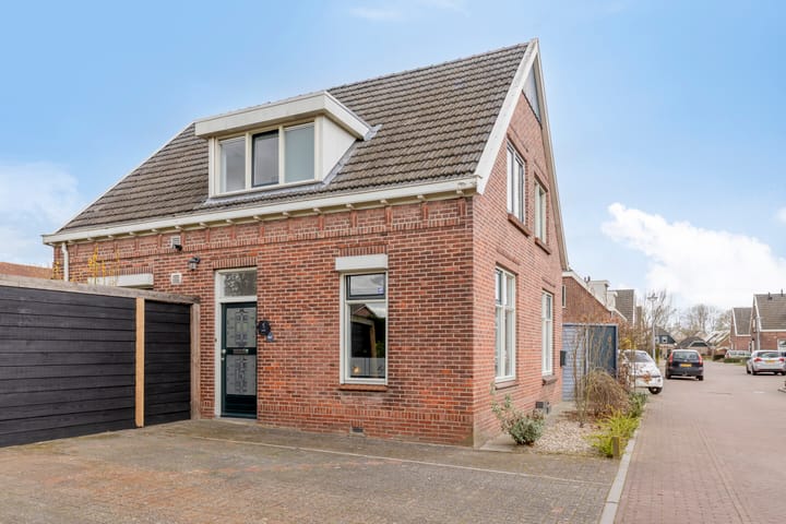 Photo 2 of Oranjestraat 5