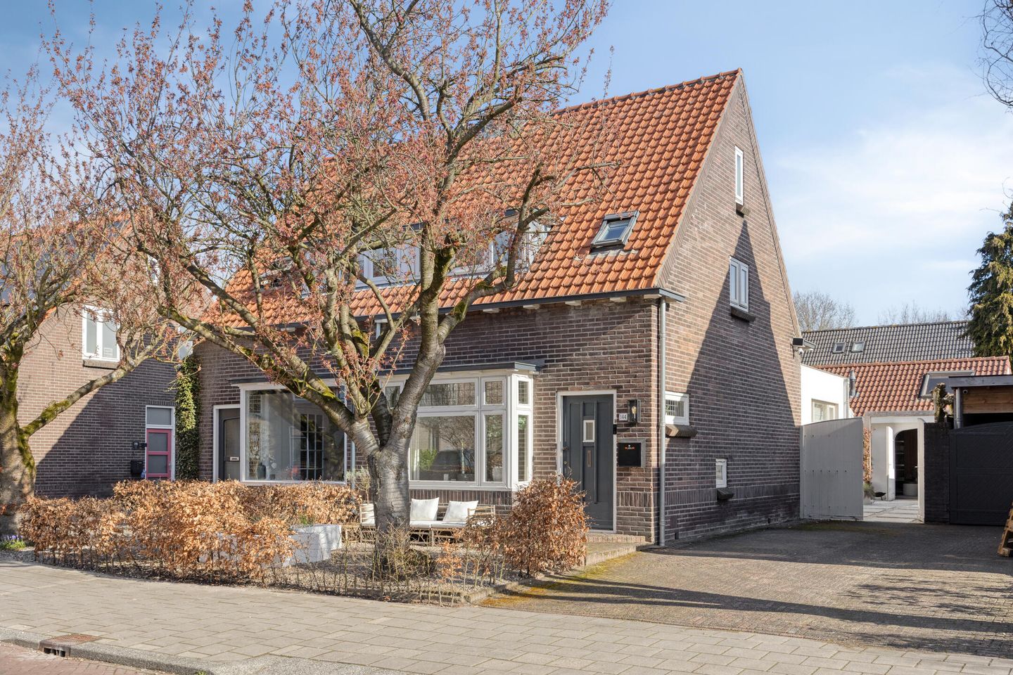 336.jpg?options=width=1440