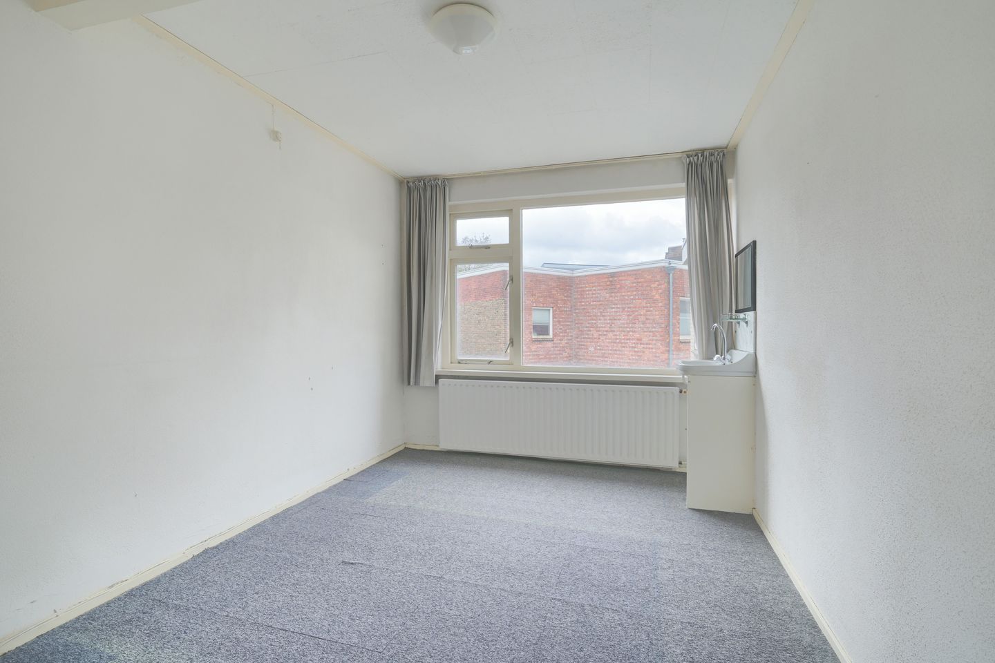 Foto 34 van Generaal Maczekstraat 48