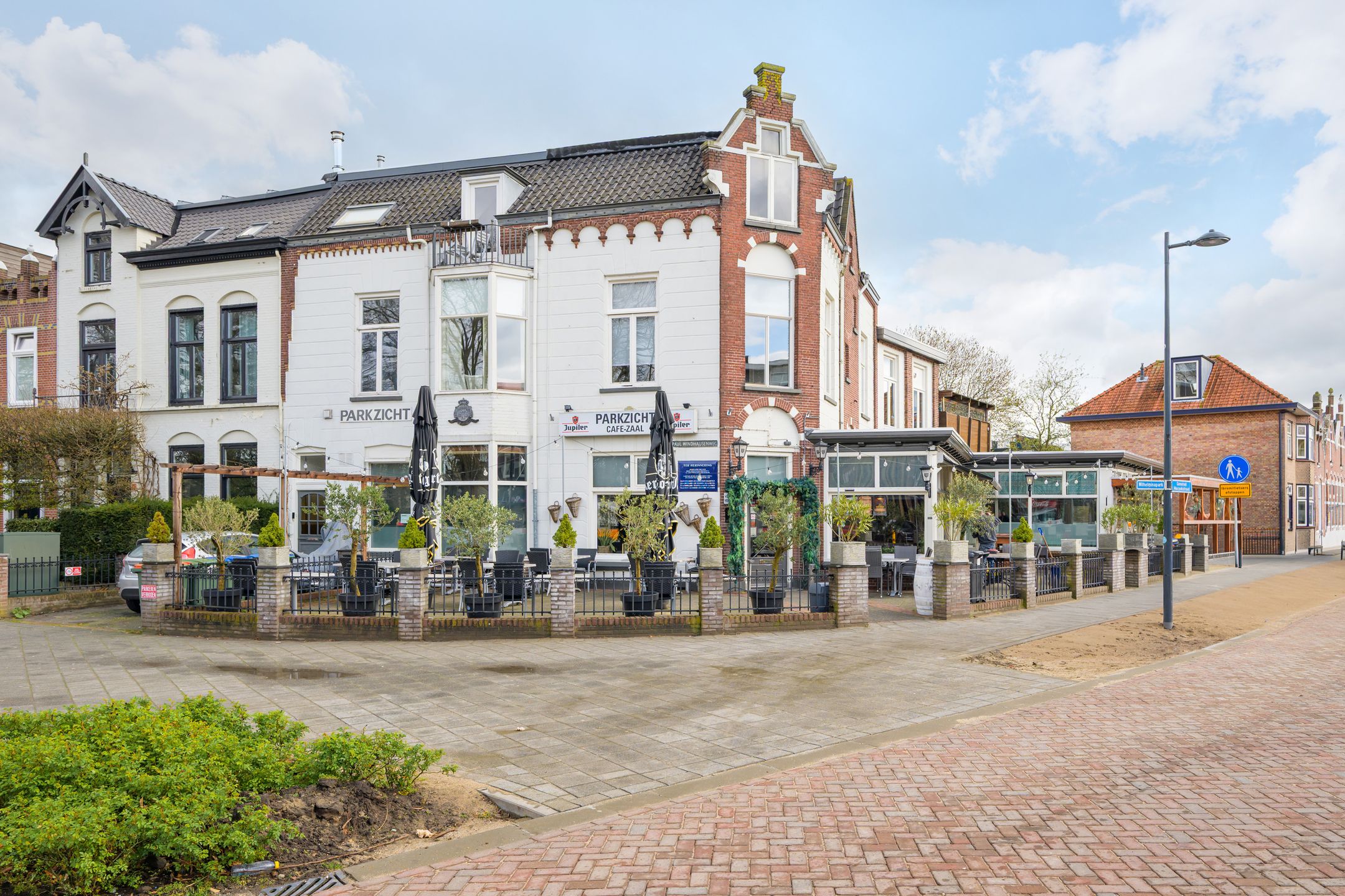 Foto 42 van Generaal Maczekstraat 48