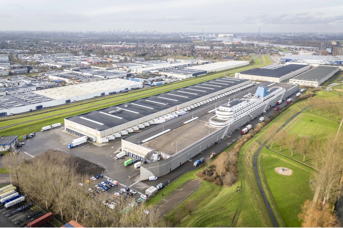 Bekijk foto 2 van Ridderhaven 1