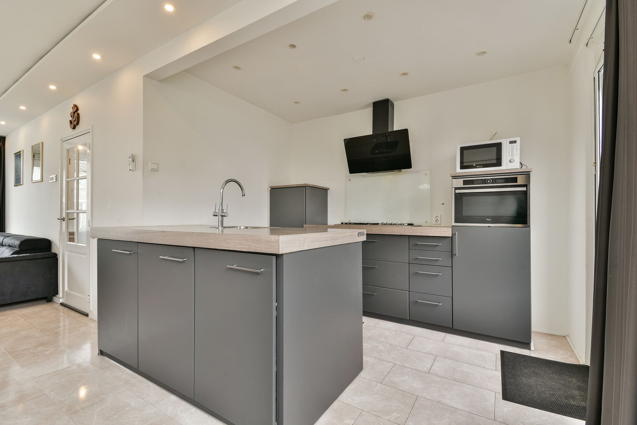 Foto 9 van Egelkruid 10