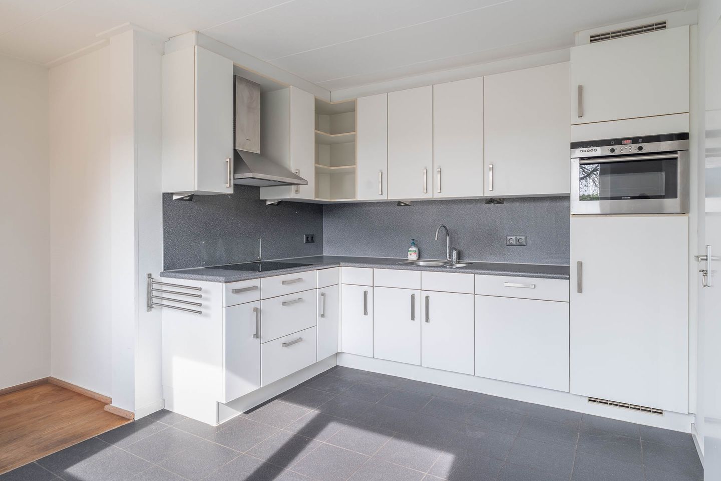 Photo 20 of Braillestraat 7