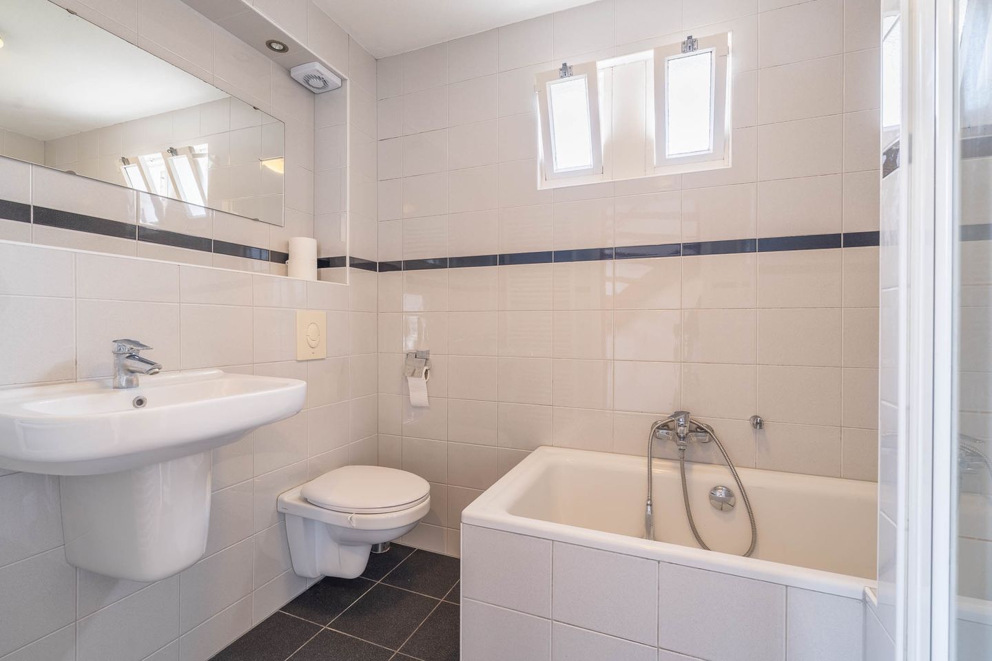 Photo 34 of Braillestraat 7