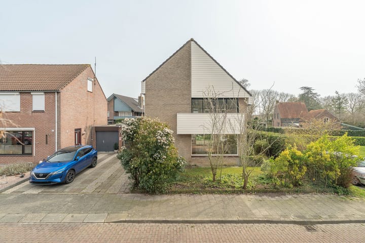 Photo 4 of Braillestraat 7