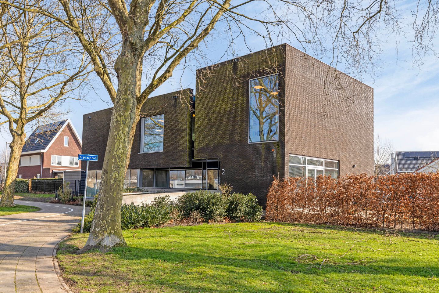 Bekijk foto 1 van Dillenburgstraat 2