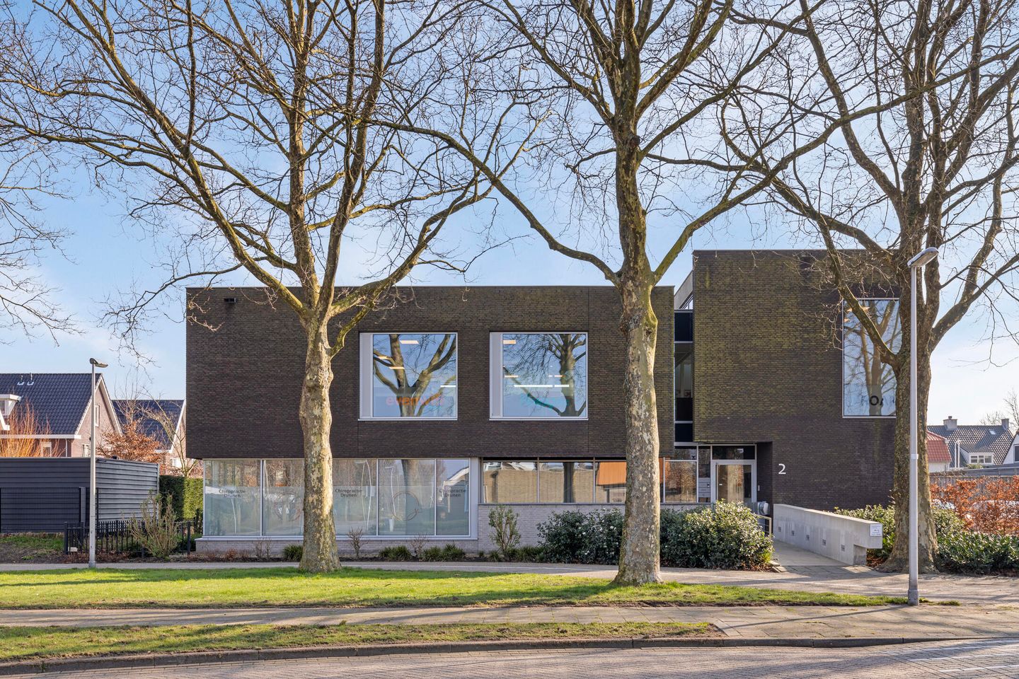 Bekijk foto 2 van Dillenburgstraat 2