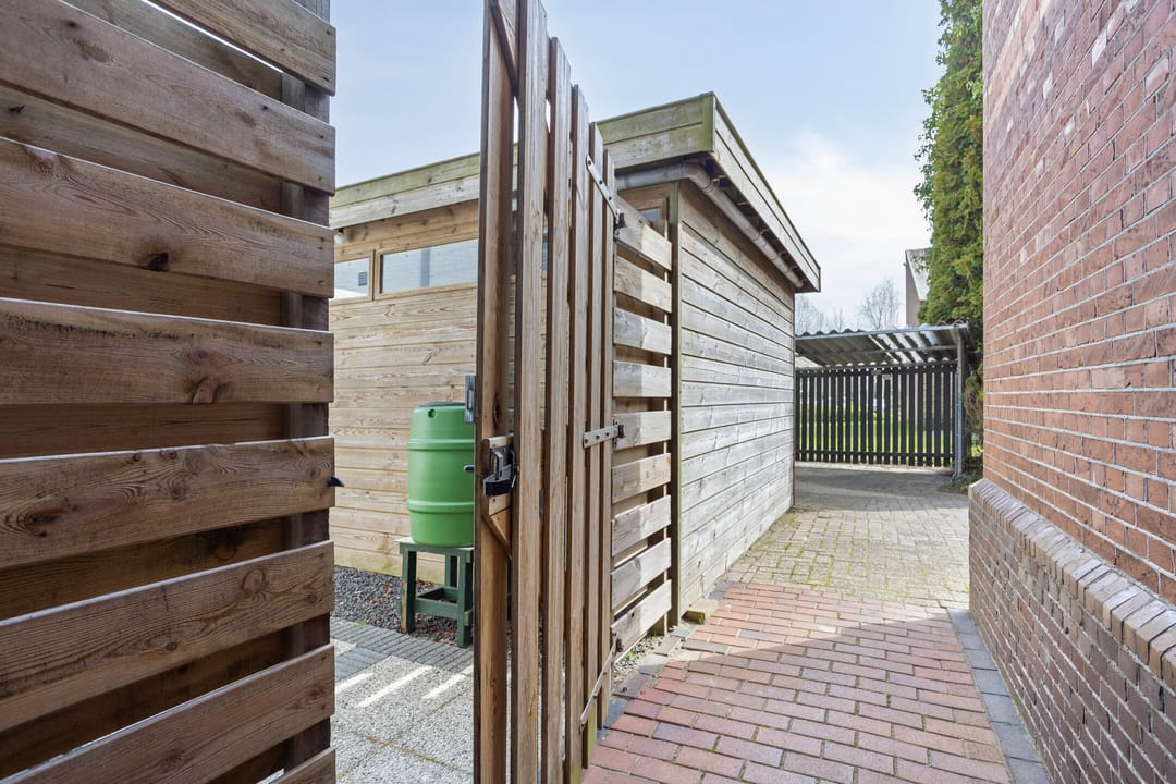 Photo 37 of Hoofdstraat 95