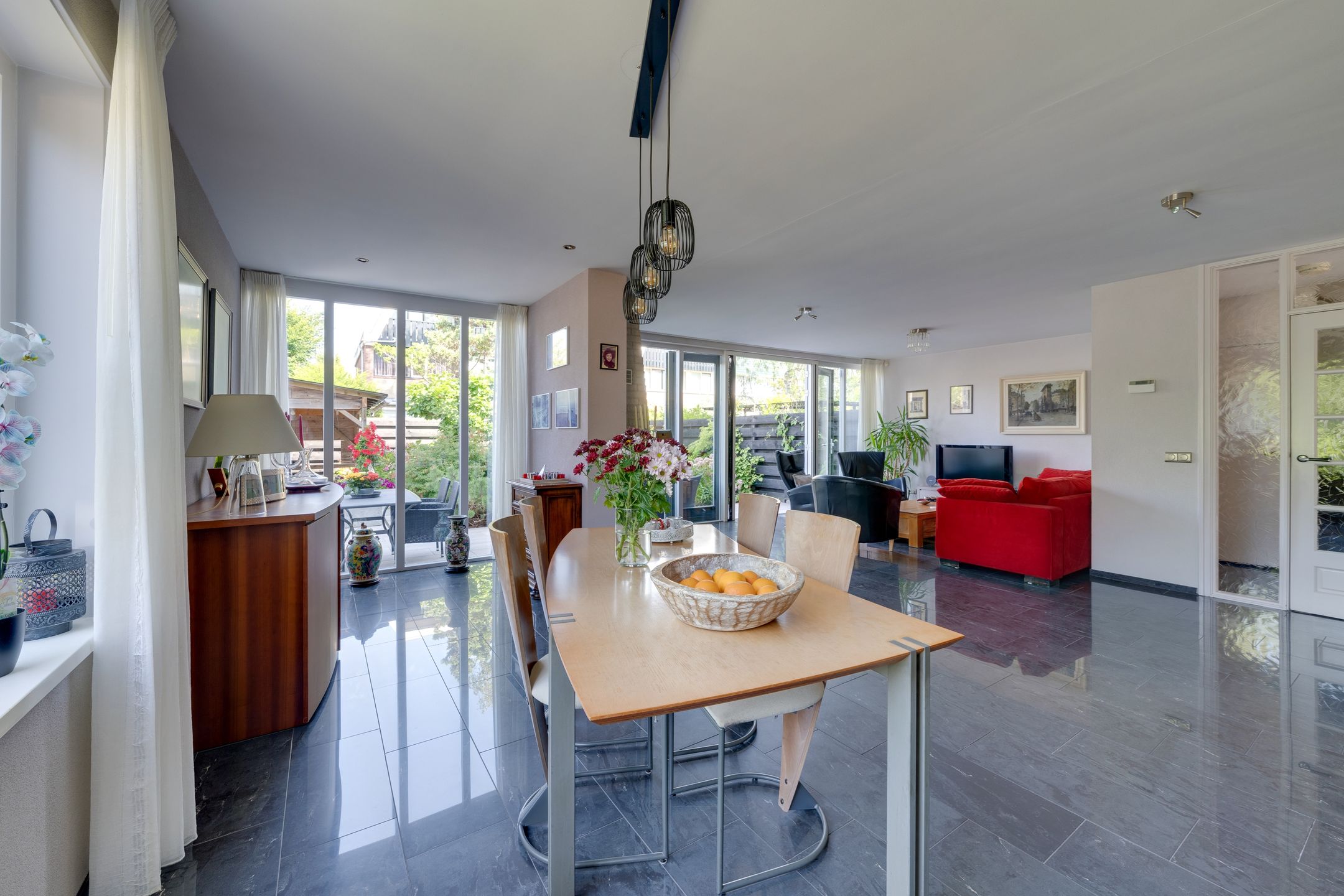 Spacious Corner Family Home in Green Zaandam Neighborhood — 20