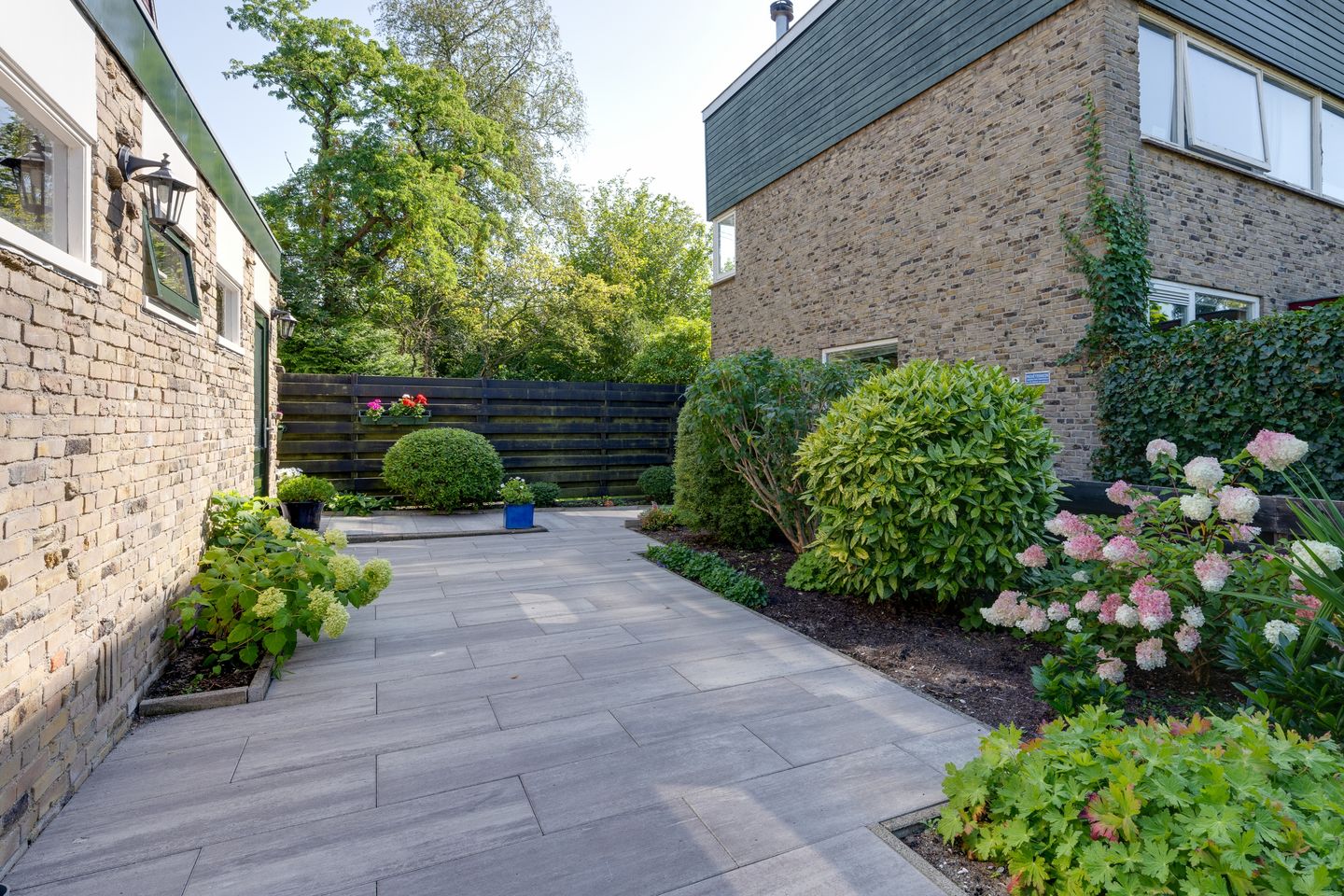 Spacious Corner Family Home in Green Zaandam Neighborhood — 34