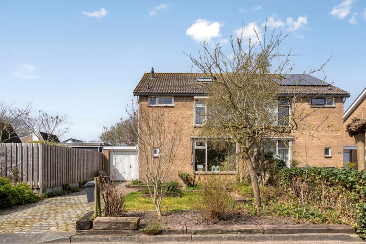 Photo 2 of Elzenstraat 33