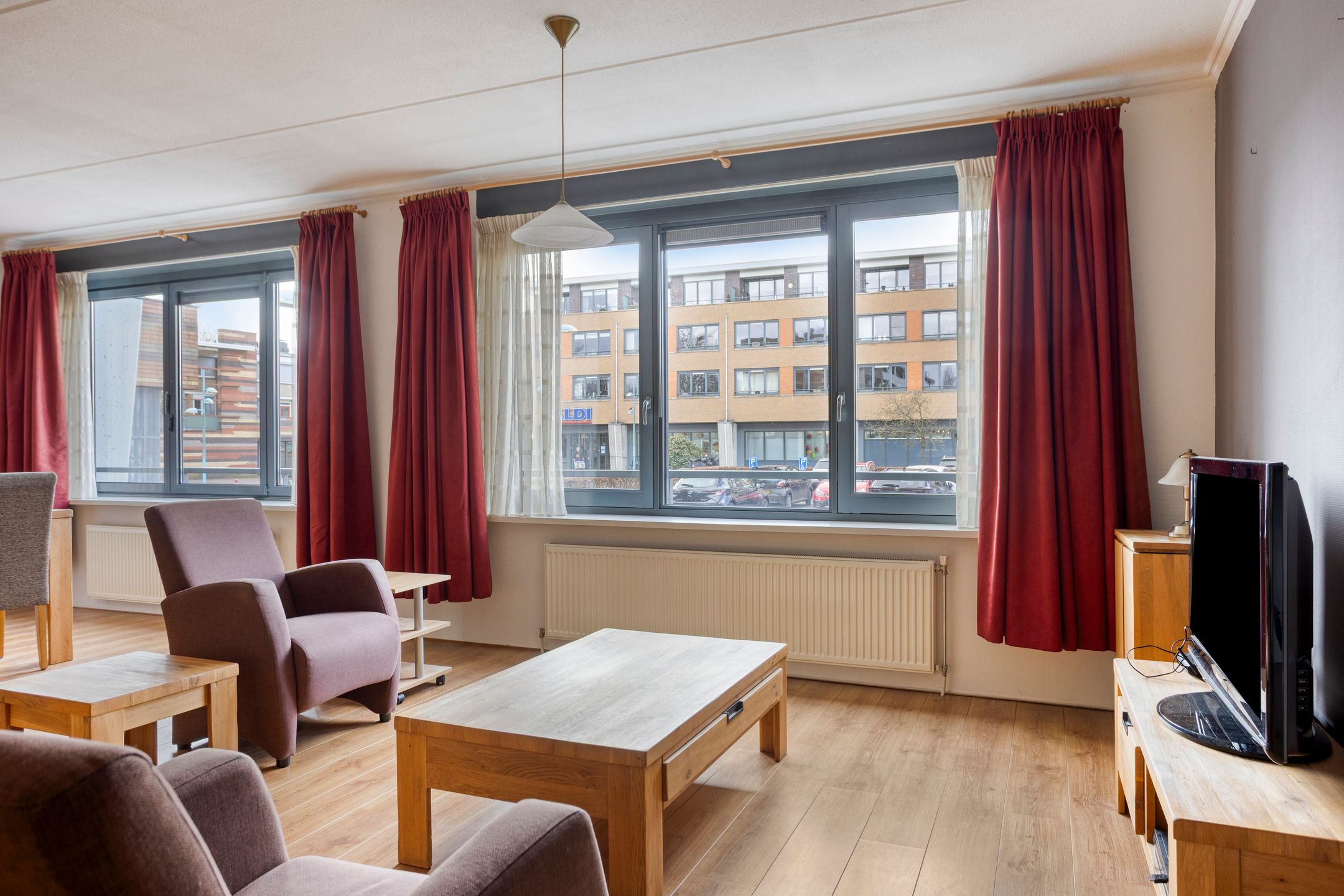 Foto 15 van van Oldenbarneveltplein 8