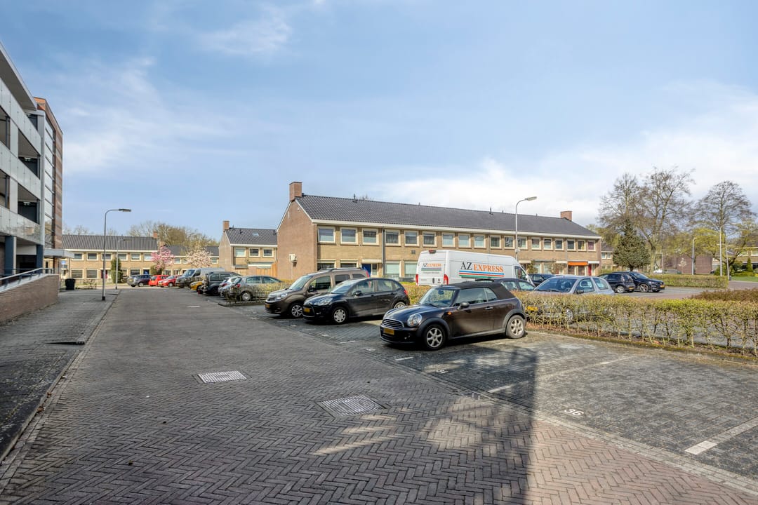 Foto 31 van van Oldenbarneveltplein 8