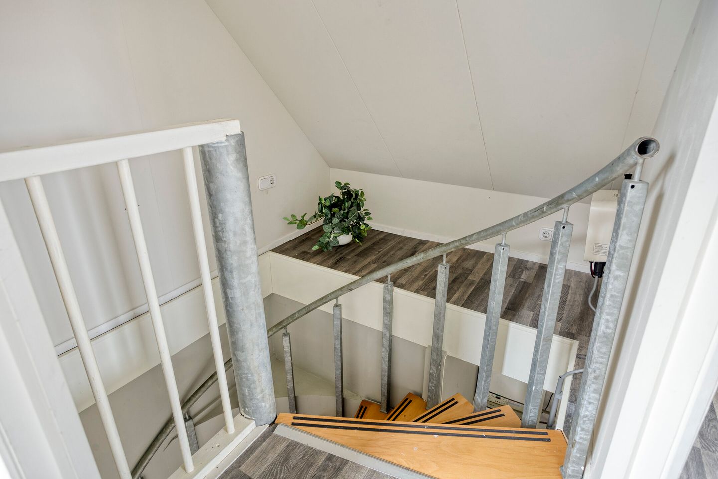 Photo 19 of Leeuwarderstraat 40-A