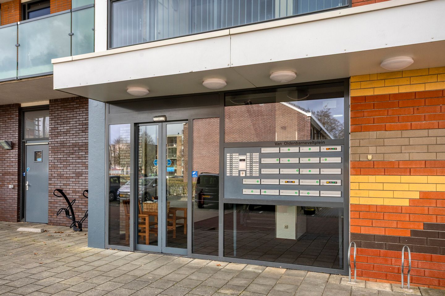 Foto 35 van van Oldenbarneveltplein 8