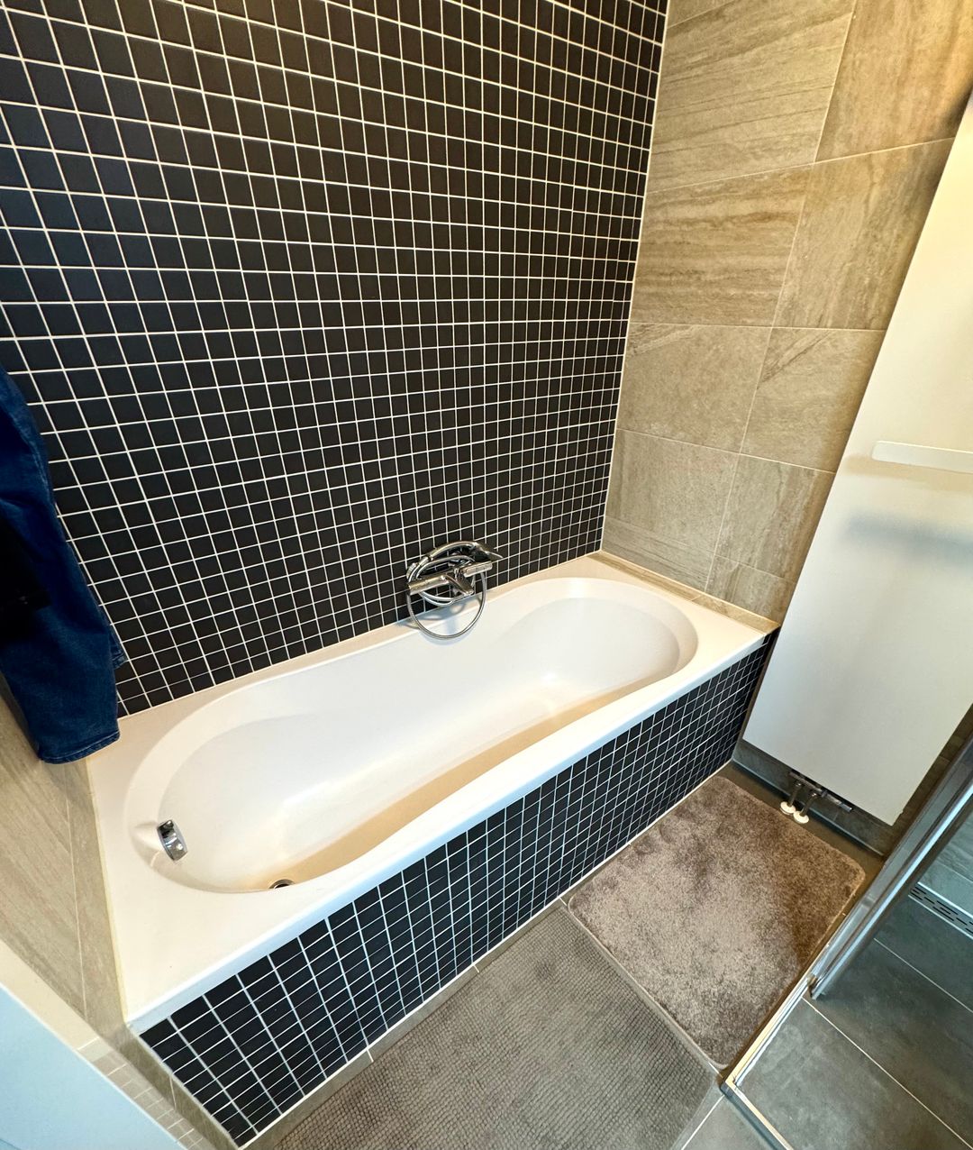 Foto 28 van Johan Huijsenstraat 40