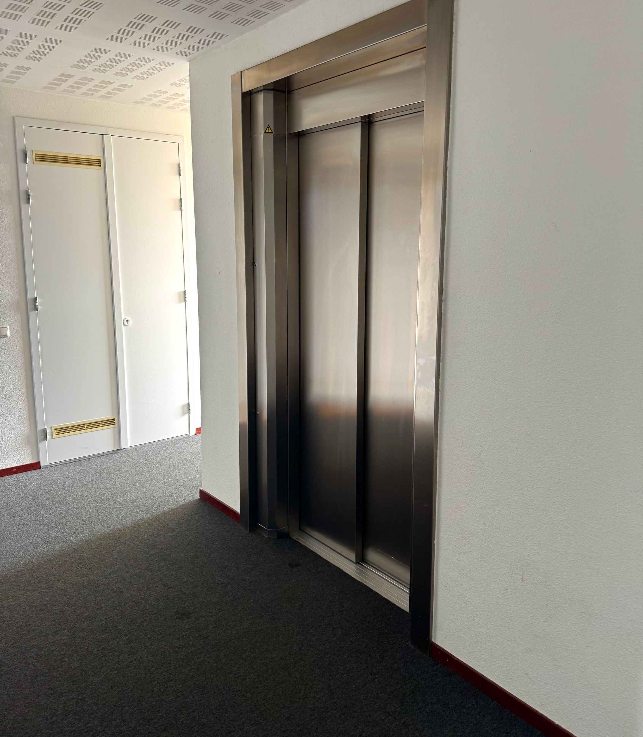 Foto 33 van Johan Huijsenstraat 40