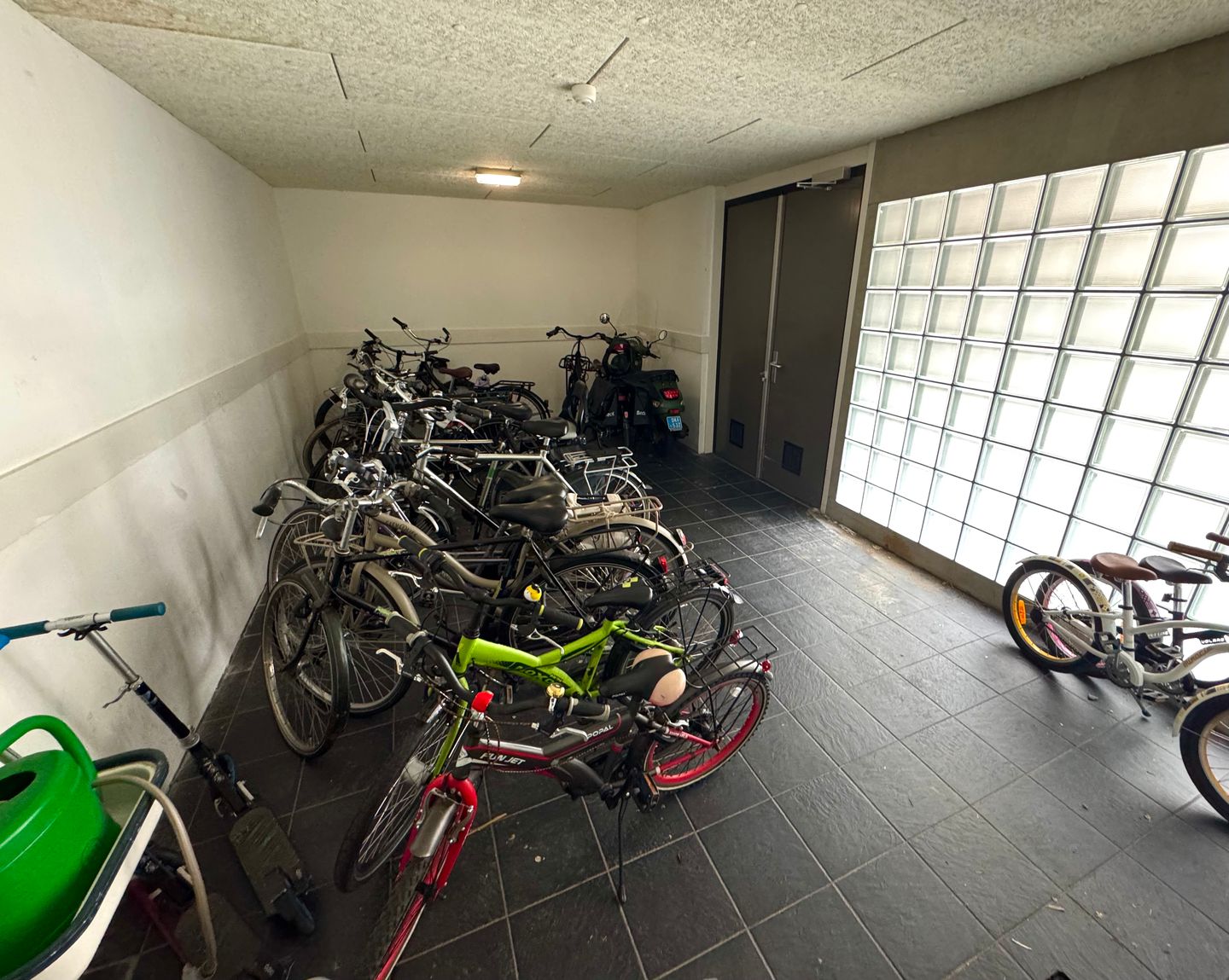 Foto 34 van Johan Huijsenstraat 40