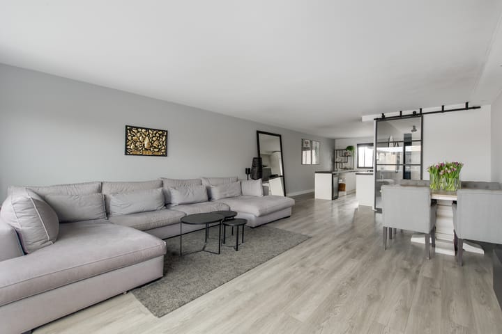 Photo 2 of Roosduinen 21