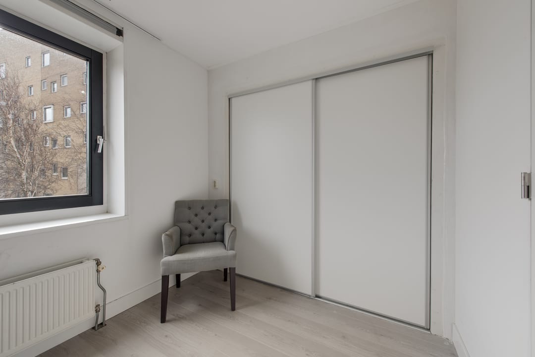 Modernized Family Home with 5 Bedrooms in Child-Friendly Floriande — 23