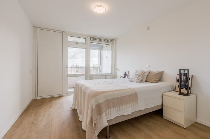 Photo 4 of Bos en Vaartlaan 68