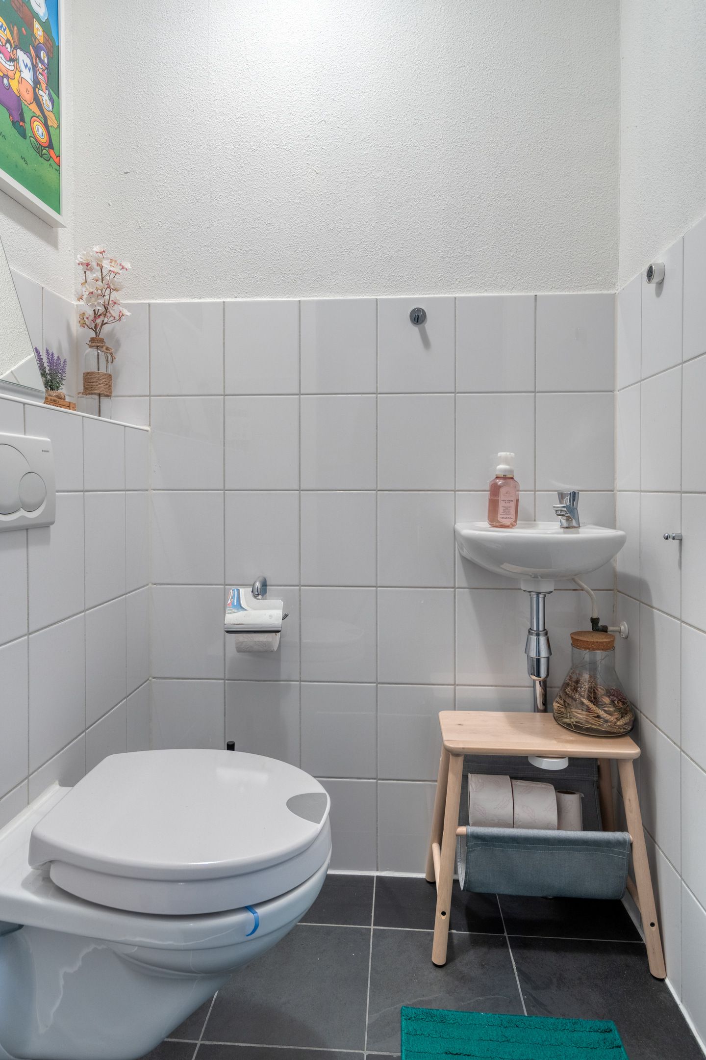 Spacious Apartment with Weerwater View and Private Parking — 18